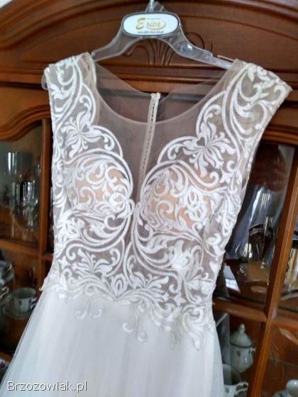 Piękna suknia ślubna rozmiar S/M kolor iviory/ złamana biel