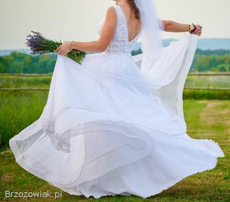 Biała suknia ślubna 2022